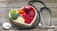 Hacer cambios en su estilo de vida una de las decisiones más importantes que puede tomar para prevenir la presencia enfermedades cardiovasculares.